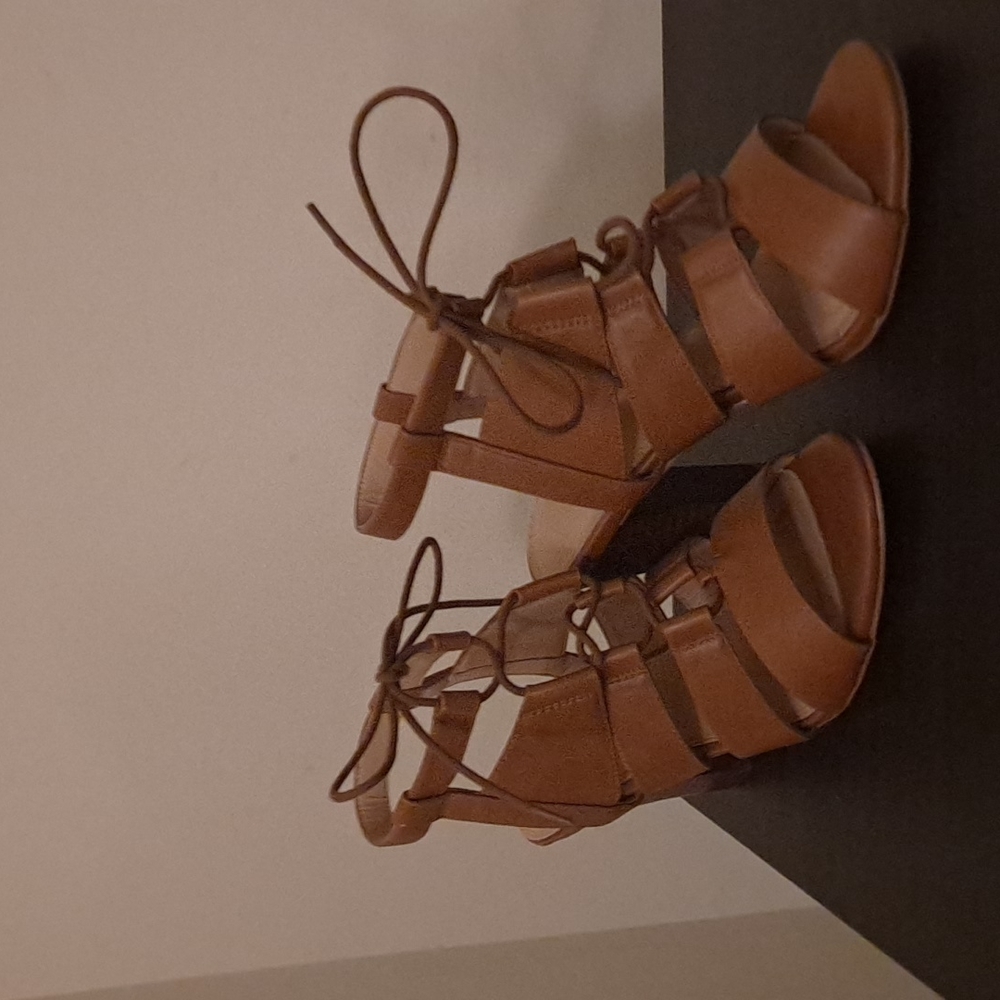 Tan peep toed heels